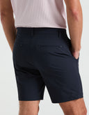 Short Tech Stretch Dark Sapphire con Bolsillos Frontales y Traseros