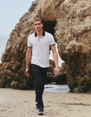 Polo Blanco Bright con Tecnología Moisture Wicking y Cuello Tejido