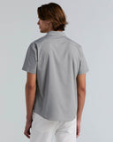 Camisa Slim Fit de manga corta con tejido elástico