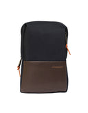 Backpack Tipo Bandolera Azul Marino con Detalles Café y Bolsillo Frontal