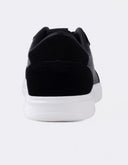 Tenis Negro Minimalista Casual Suela Blanca Contrastante