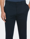 Pantalón Chino Slim Fit Azul Dark Sapphire con Stretch y Bolsillos Frontales