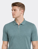 Polo de Manga Corta North Atlantic con Textura Rib y Cierre Zip