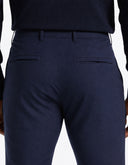 Pantalón Chino Slim Fit Azul Oscuro con Tecnología Stretch y Secado Rápido