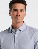 Camisa Slim Fit Azul Claro con Microtextura y Cuello Expandible