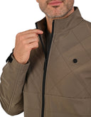 Chamarra Taupe Oscuro Acolchada con Cuello Alto